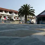 Aparthotel Tria Adelphia 4*