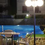 Tria Adelphia Aparthotel 4*