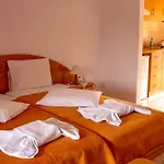 Aparthotel Tria Adelphia Arillas (Corfu)
