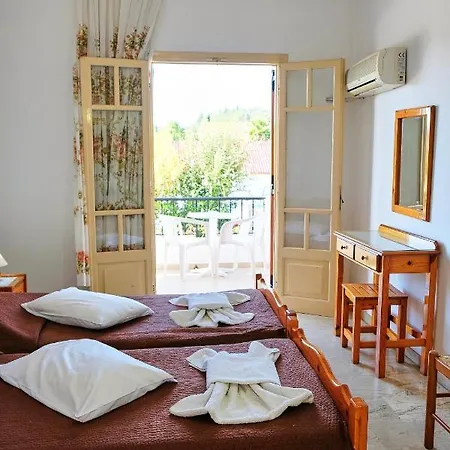 Tria Adelphia Arillas (Corfu)
