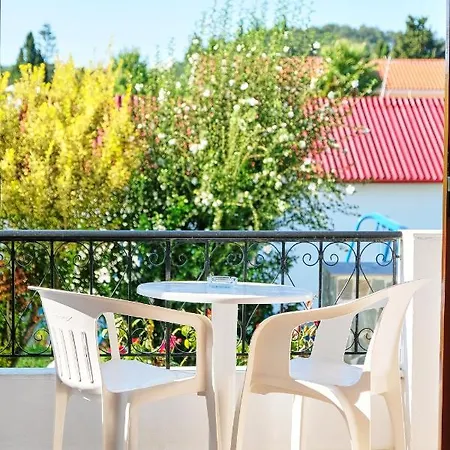 Tria Adelphia 2* Arillas (Corfu)