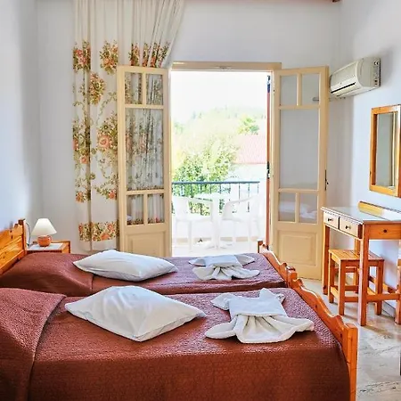 Aparthotel Tria Adelphia Arillas (Corfu)
