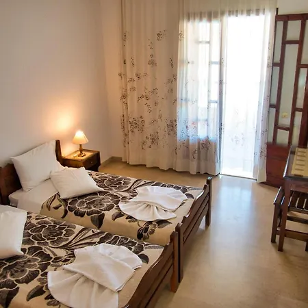 Aparthotel Tria Adelphia Arillas (Corfu)