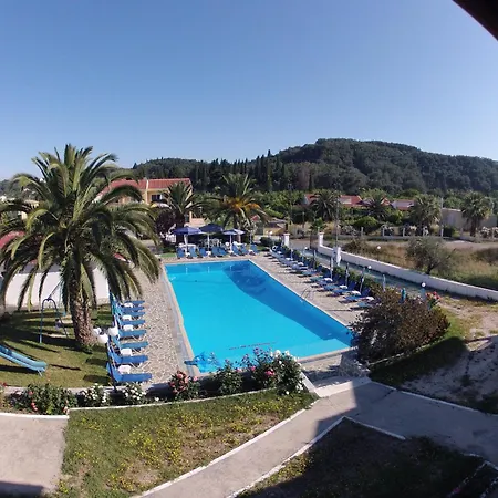 Aparthotel Tria Adelphia Arillas (Corfu)