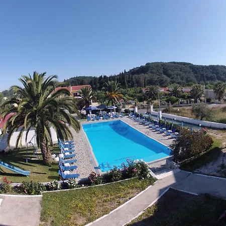 Apartmanhotel Tria Adelphia