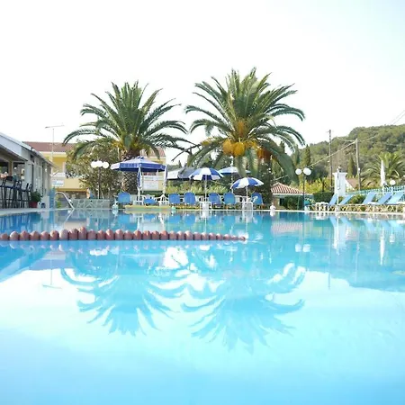 Tria Adelphia 2* Arillas (Corfu)