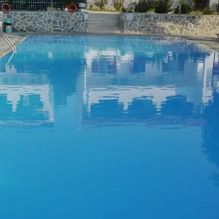 Tria Adelphia 2* Arillas (Corfu)