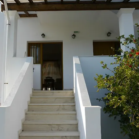 Apartmanhotel Tria Adelphia