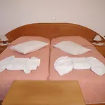 Tria Adelphia Hotel de apartamente Arillas (Corfu)