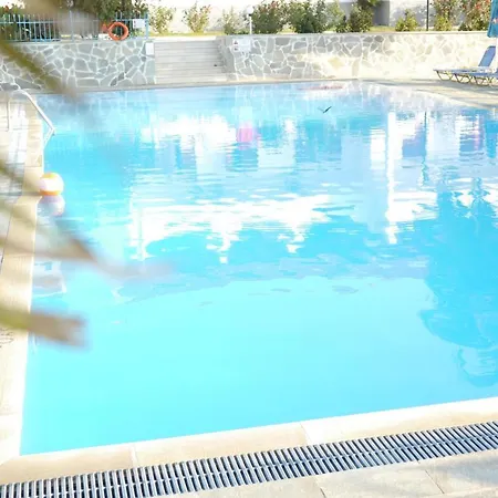 Ξενοδοχείο με διαμερίσματα τρία αδέλφια