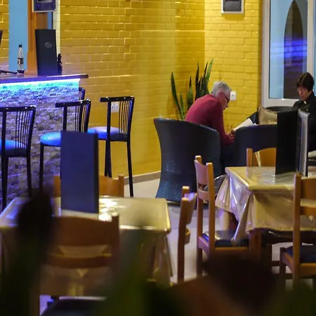 Tria Adelphia 3* Arillas (Corfu)