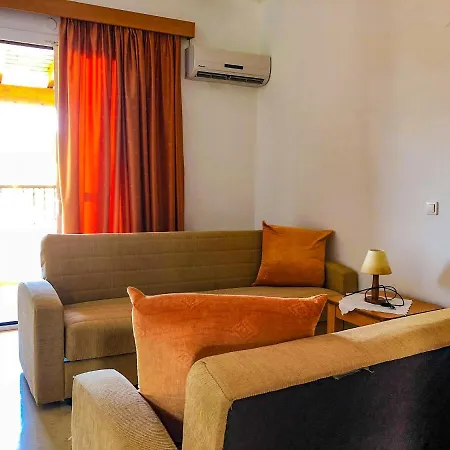 τρία αδέλφια Ξενοδοχείο με διαμερίσματα 3*