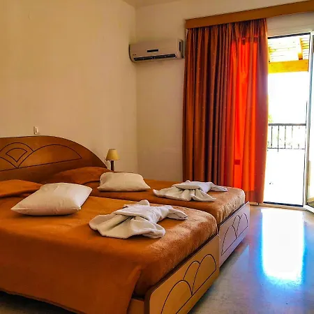 Tria Adelphia Arillas (Corfu)