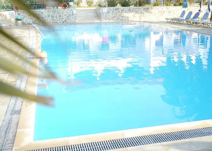 Apart-hotel Tria Adelphia