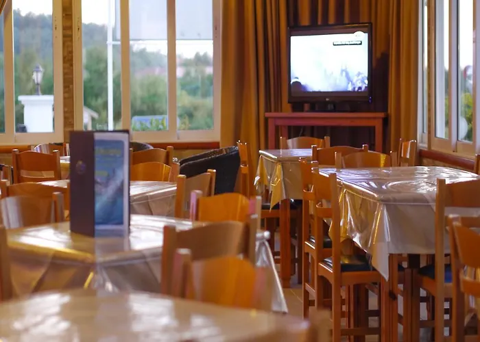 Tria Adelphia Apart-hotel