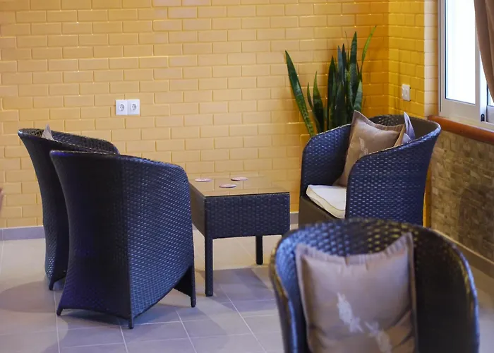 Tria Adelphia Apart-hotel 4*