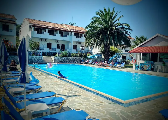Tria Adelphia Apart-hotel 4*