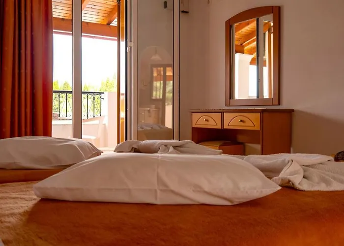 Tria Adelphia Arillas (Corfu)