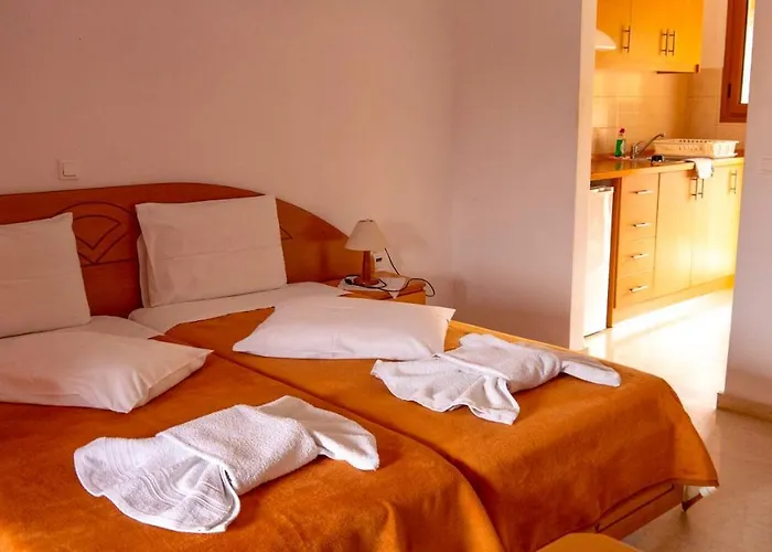 Apart-hotel Tria Adelphia Arillas (Corfu)