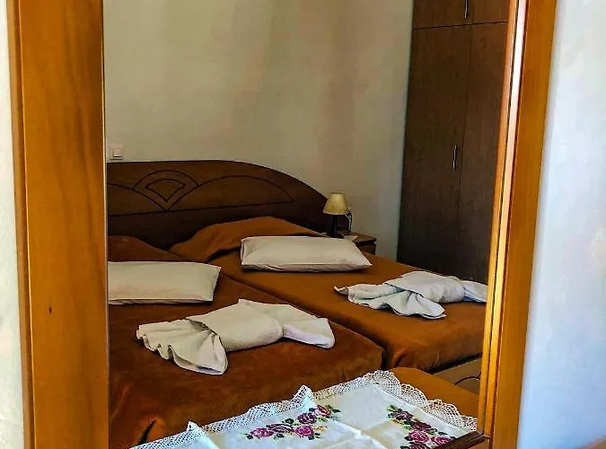 Tria Adelphia Apart-hotel 4*